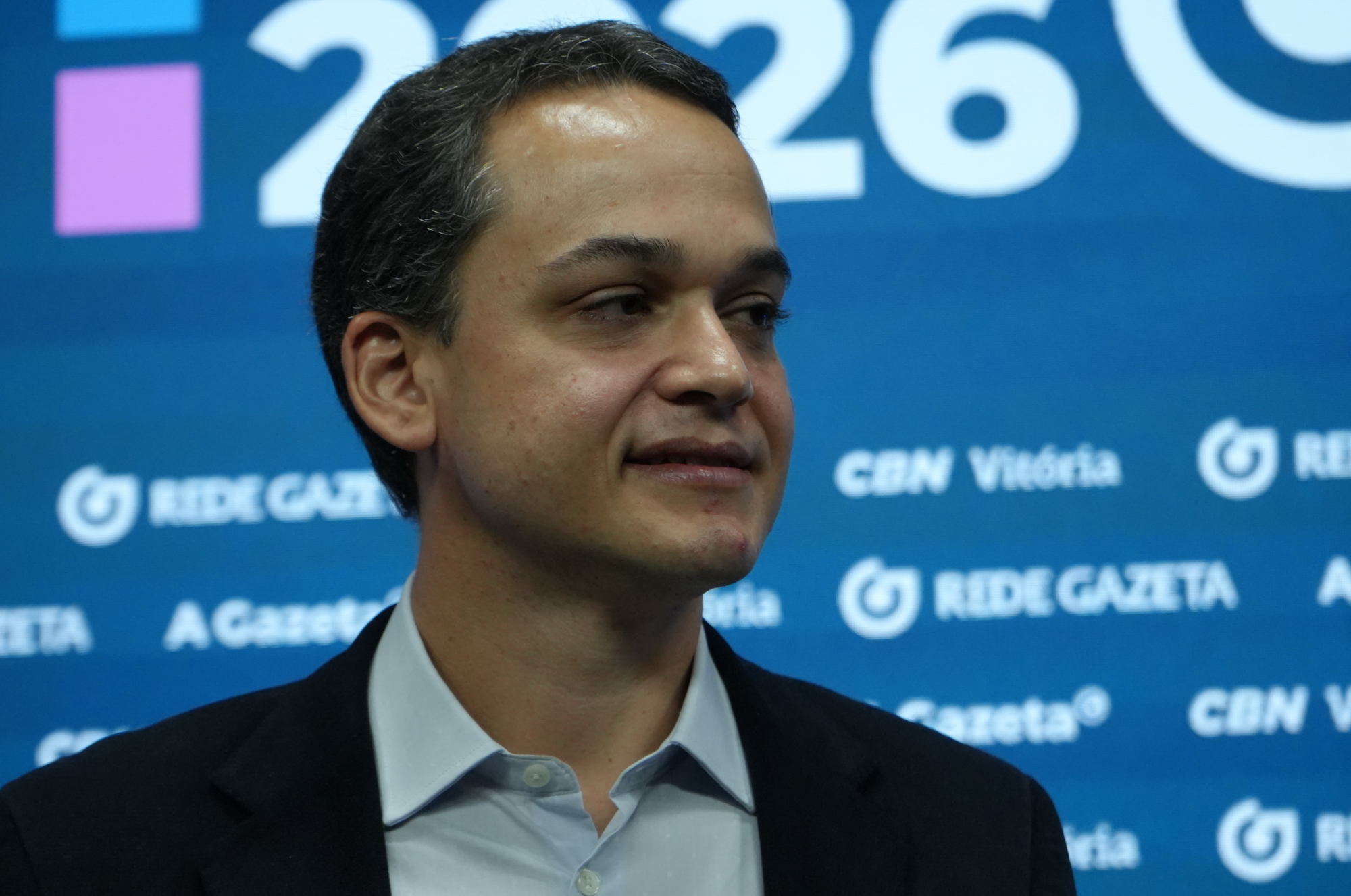 O ex-prefeito Lorenzo Pazolini participando da sabatina realizada por A Gazeta e CBN