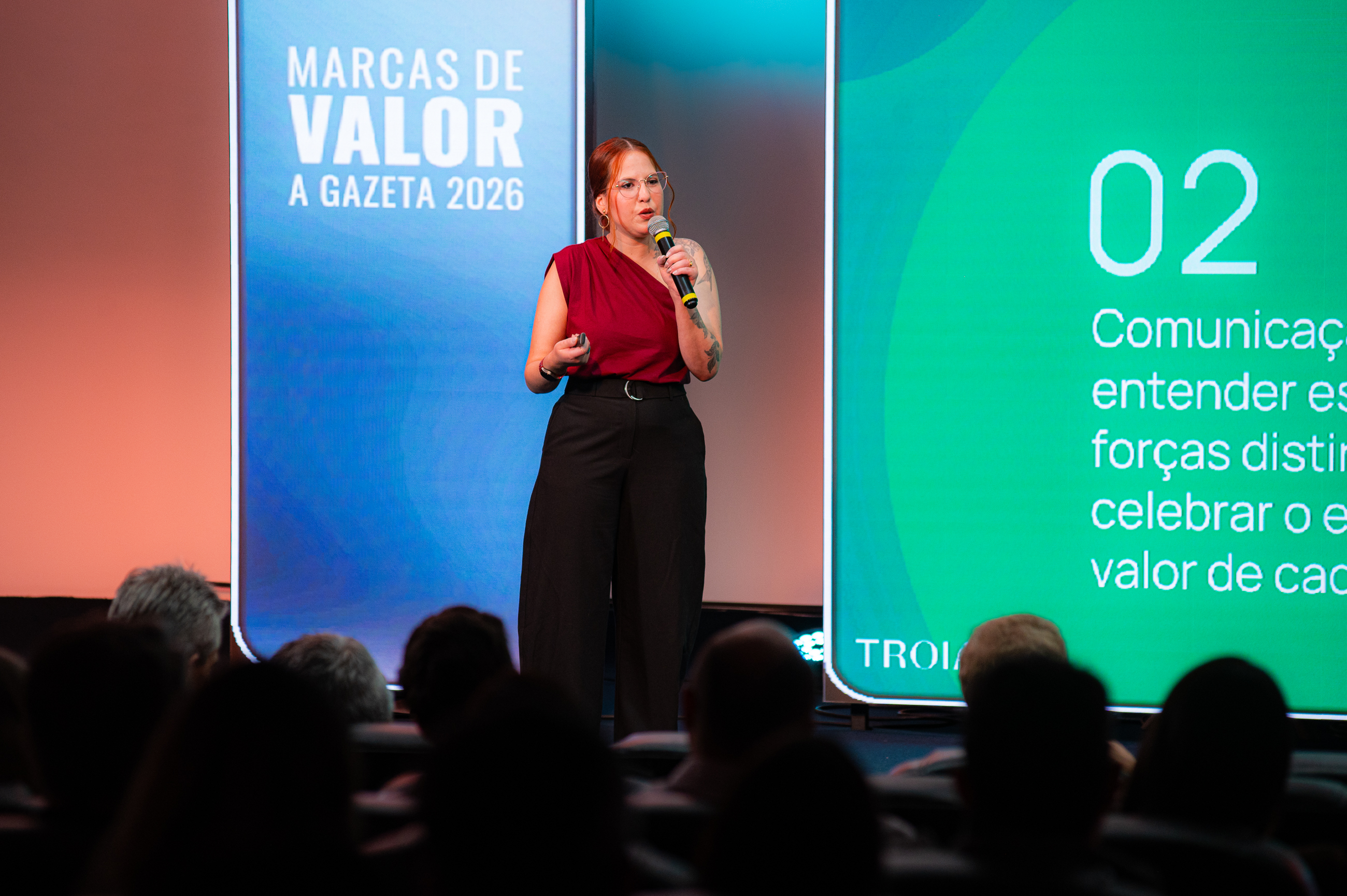 Dafne Cantoia, Gerente de Pesquisa e Estratégia na Troiano