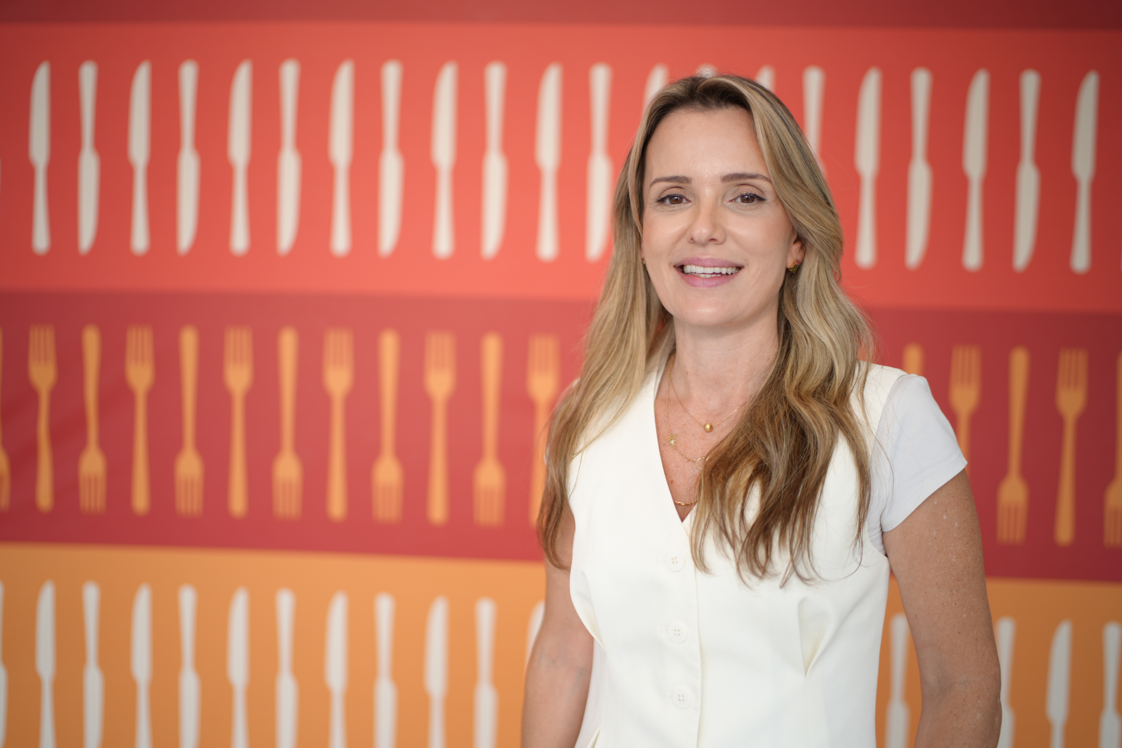 Júlia Faria é chef de cozinha e empresária. Estreia na bancada do Que Apetite! nesta segunda temporada