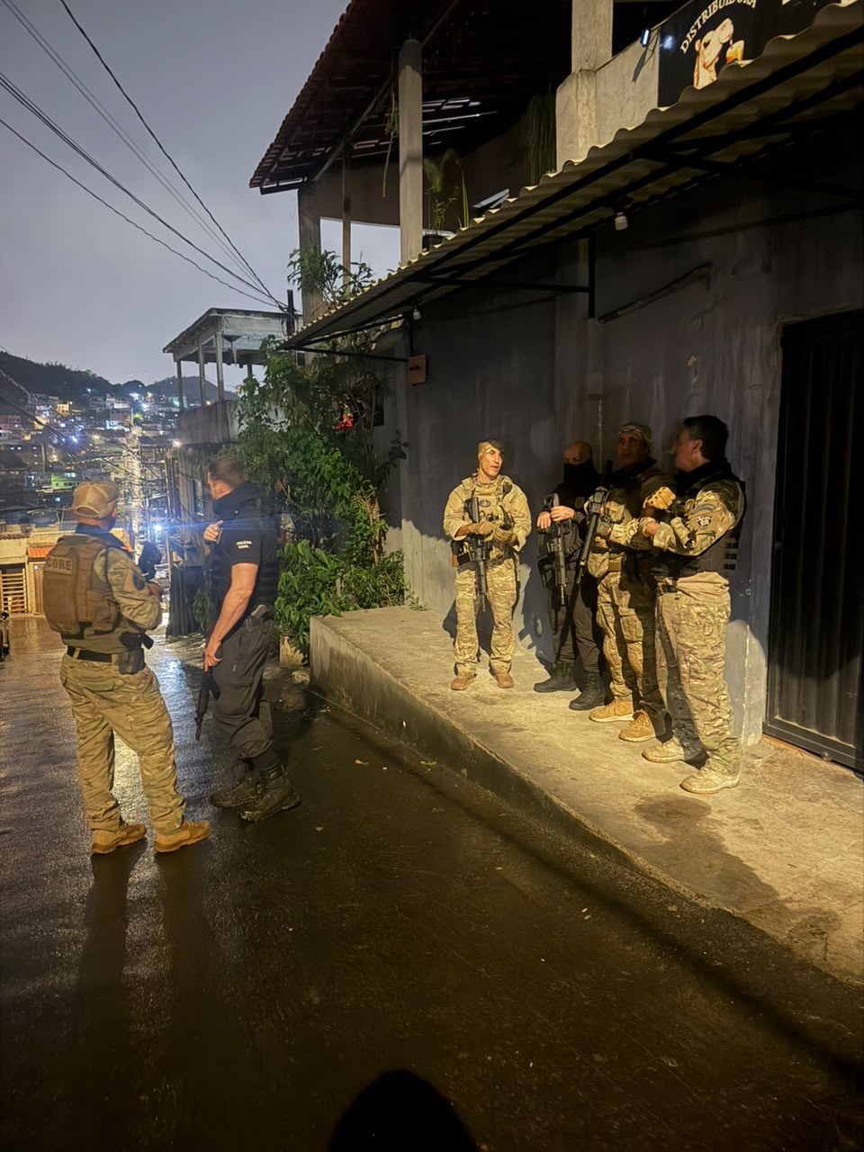 Polícia realiza operação em Vila Velha