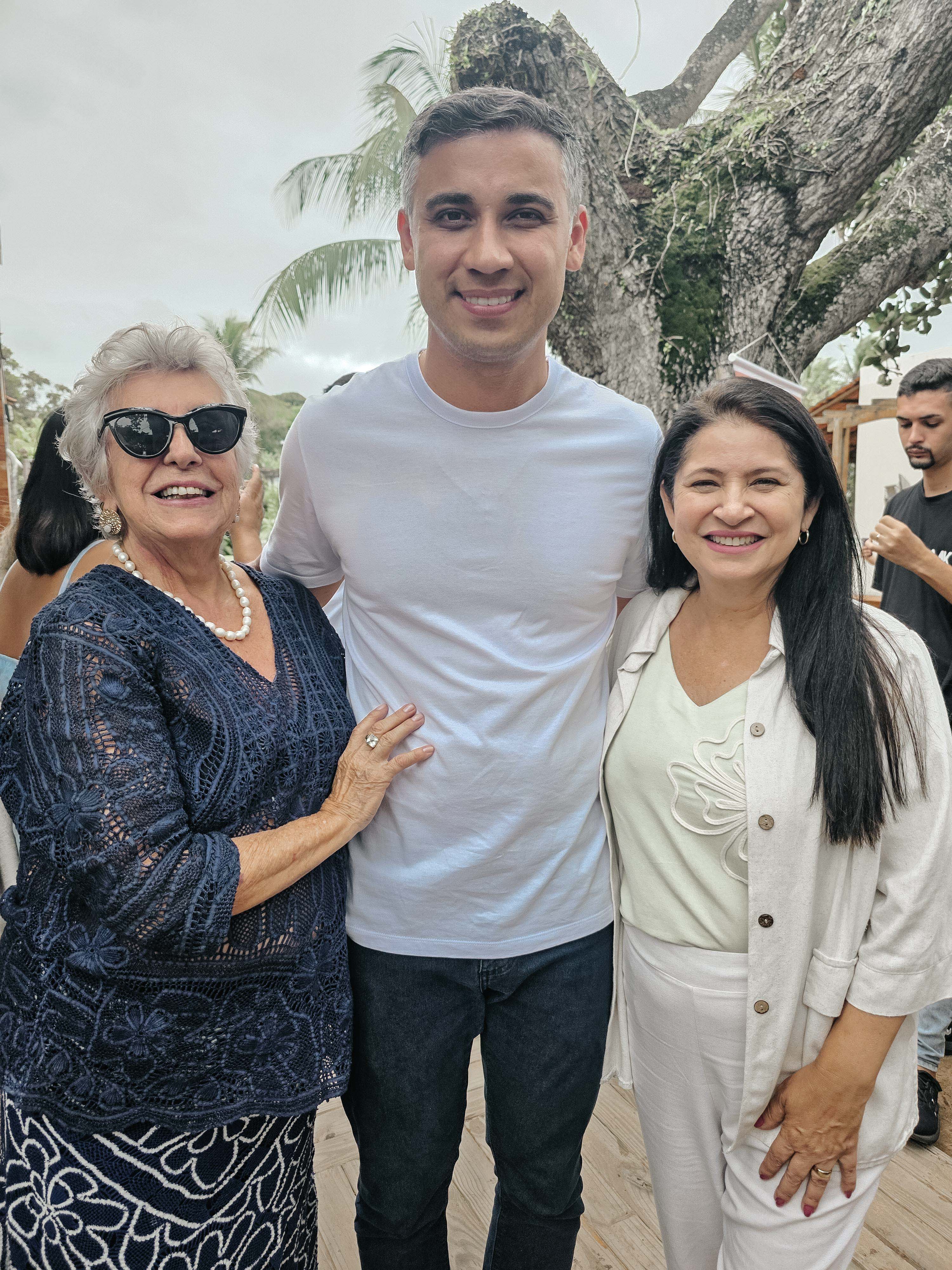 Elba Sanidei, o prefeito da Serra Weverson Meireles e a vice-prefeita da Serra Gracimeri Gaviorno