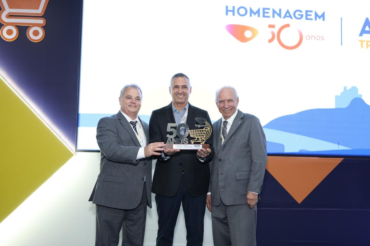 Café Lindenberg entre o presidente da Acaps, João Falqueto, e o superintendente Hélio Schneider
