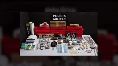 Notas de R$ 100 e embalagens deformadas em imagem divulgada pela Polícia Civil do Espírito Santo