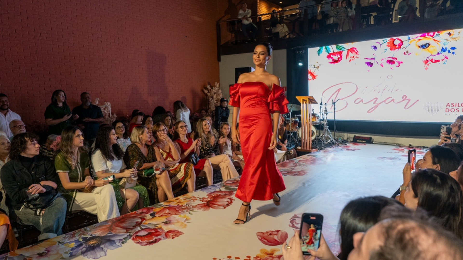 4º Desfile e Bazar Beneficente em prol do Asilo dos Idosos de Vitória