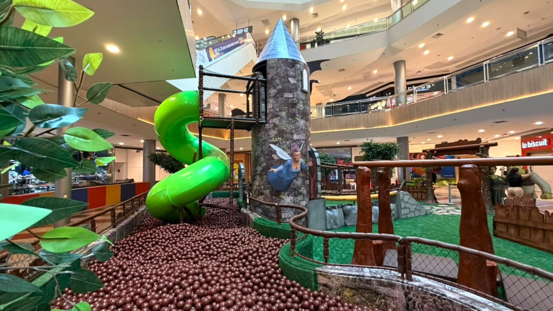 Piscina de bolinha no universo do Sherk