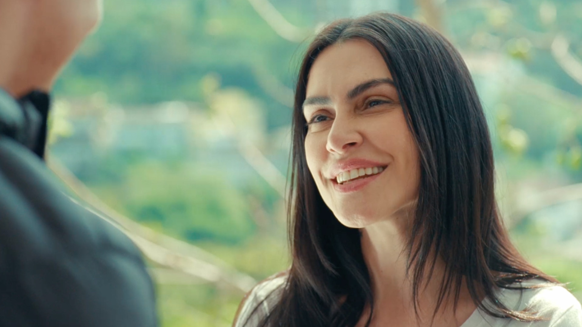 Cleo Pires já conhecia o universo da franquia, mas agora assume uma posição central na história.