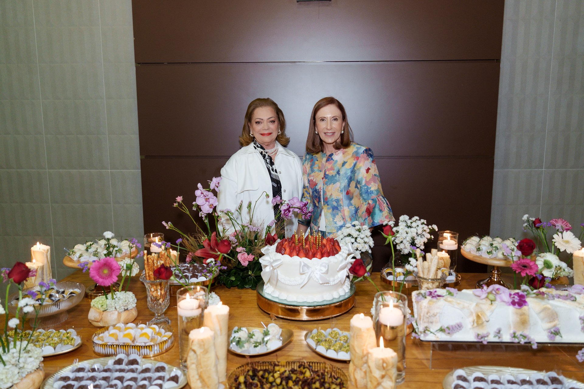 Helvia Abaurre e Mary Helal