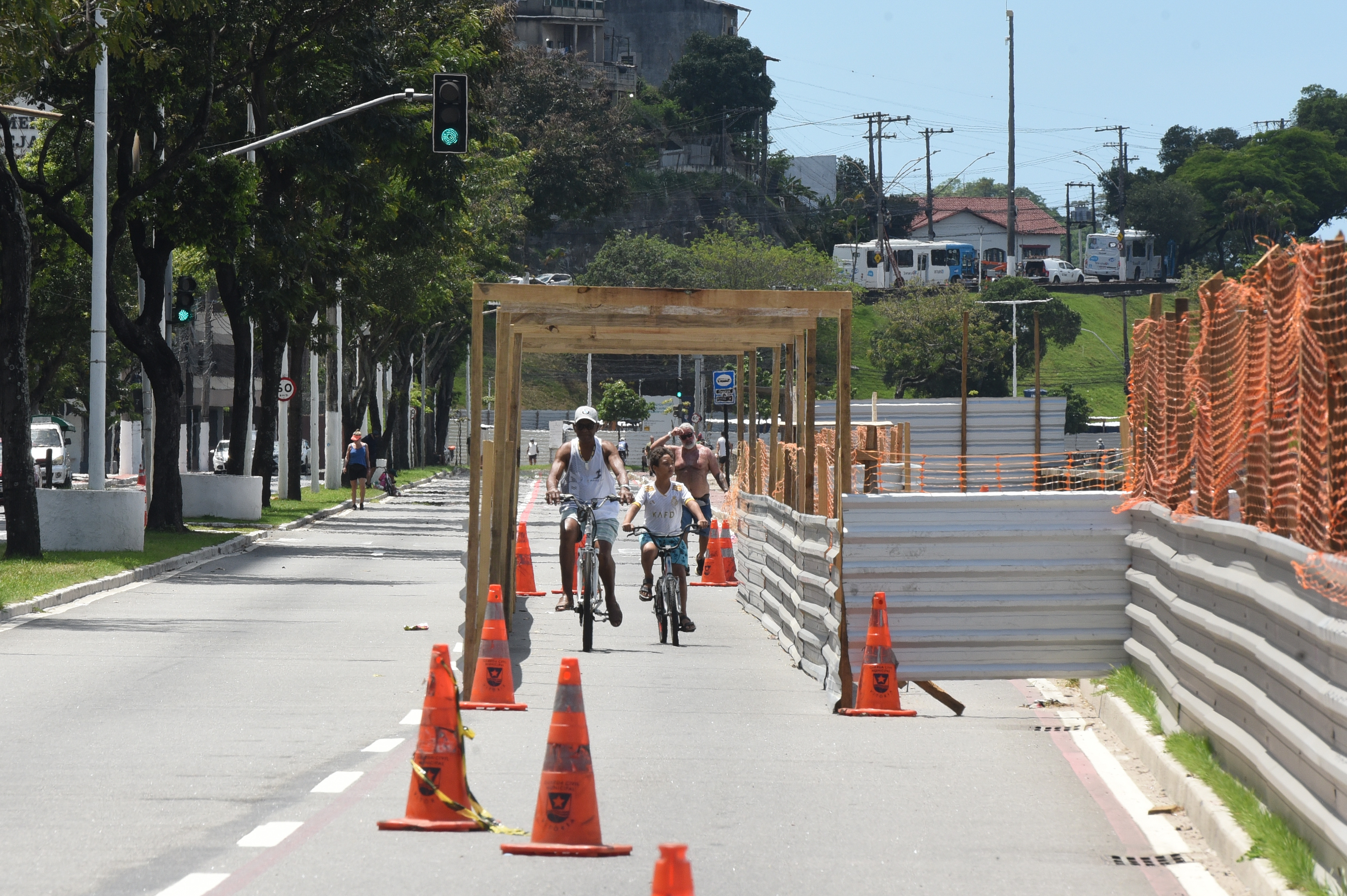 Faixa interdida na Avenida Beira Mar
