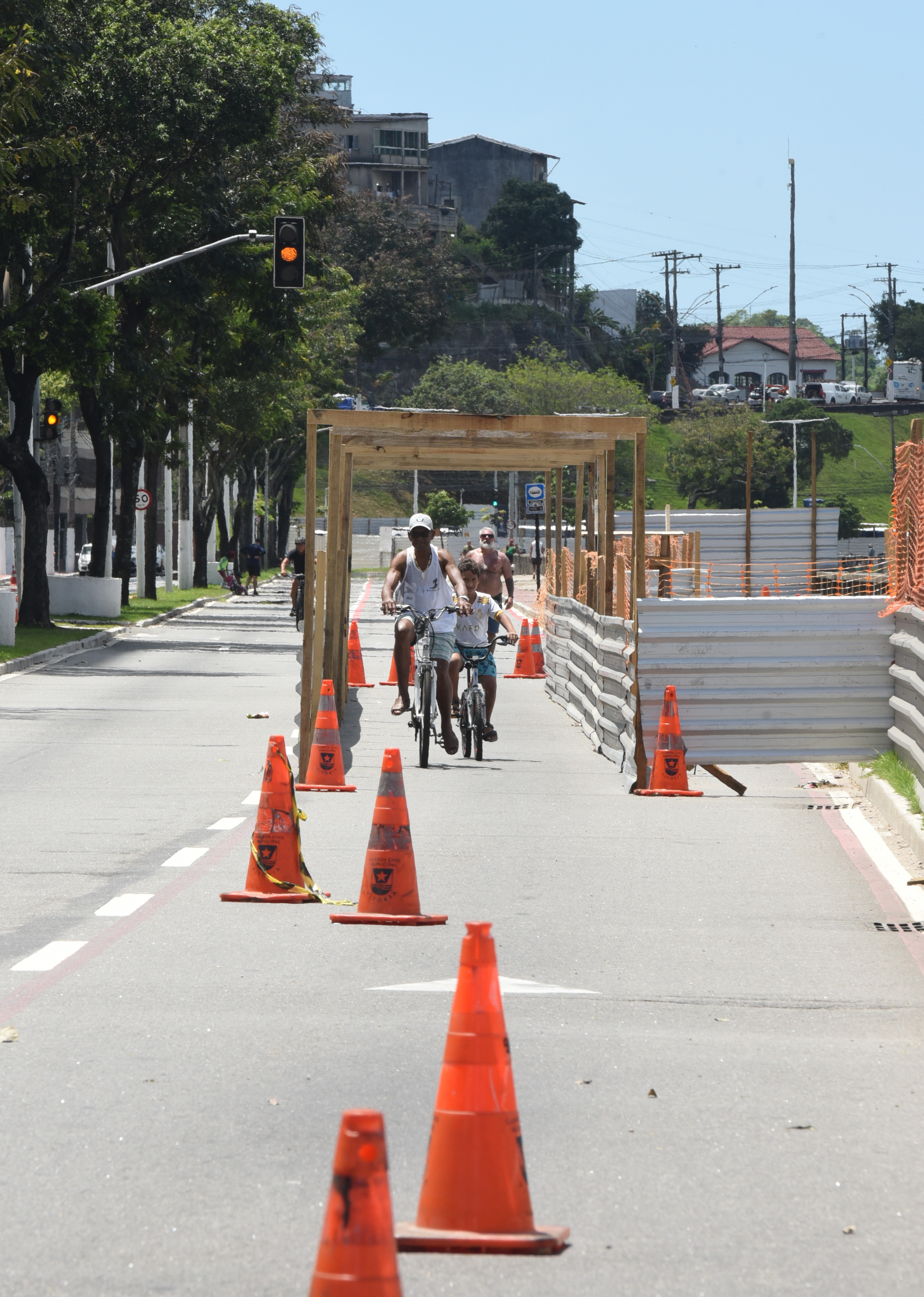 Faixa interdida na Avenida Beira Mar