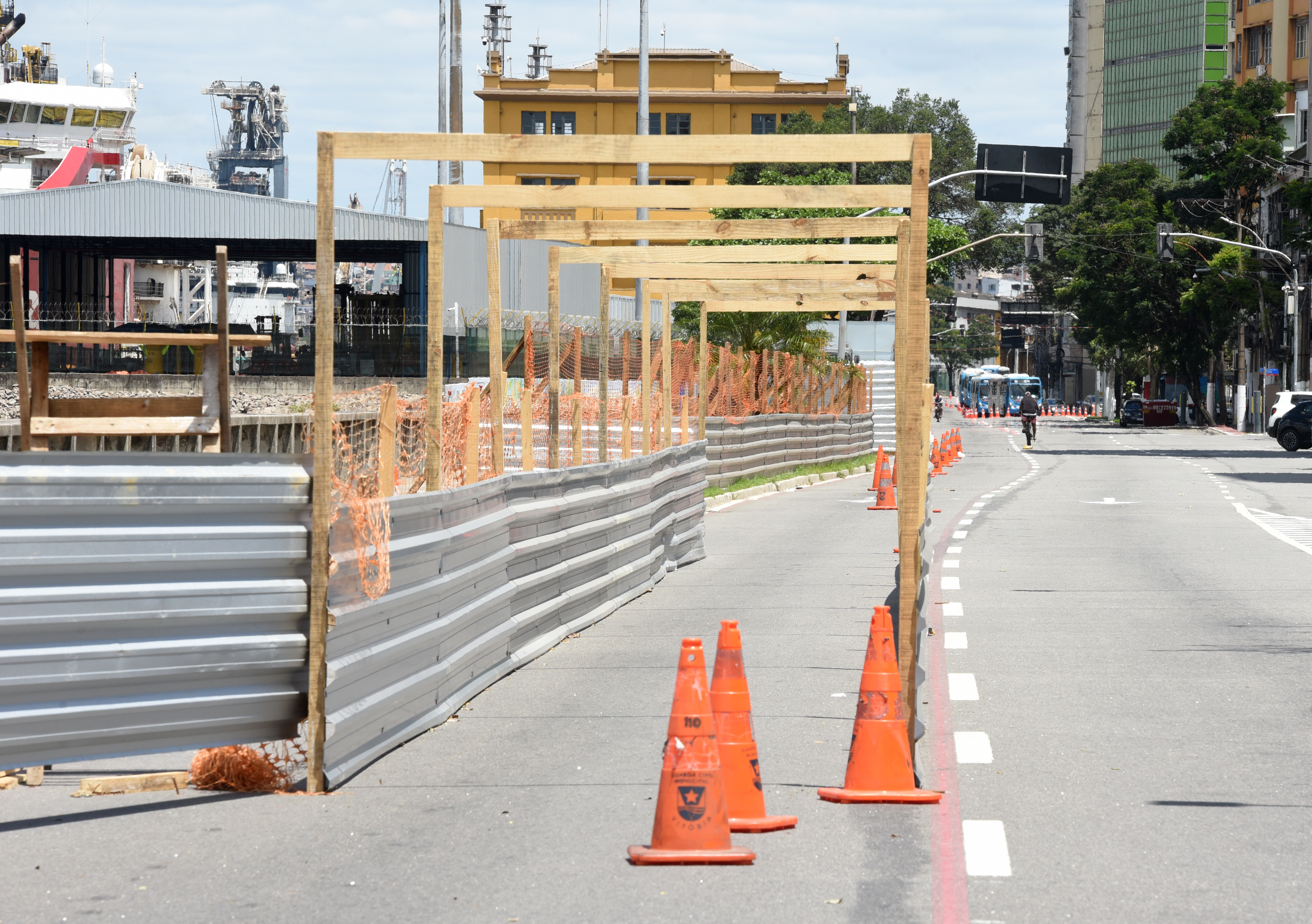 Faixa interdida na Avenida Beira Mar