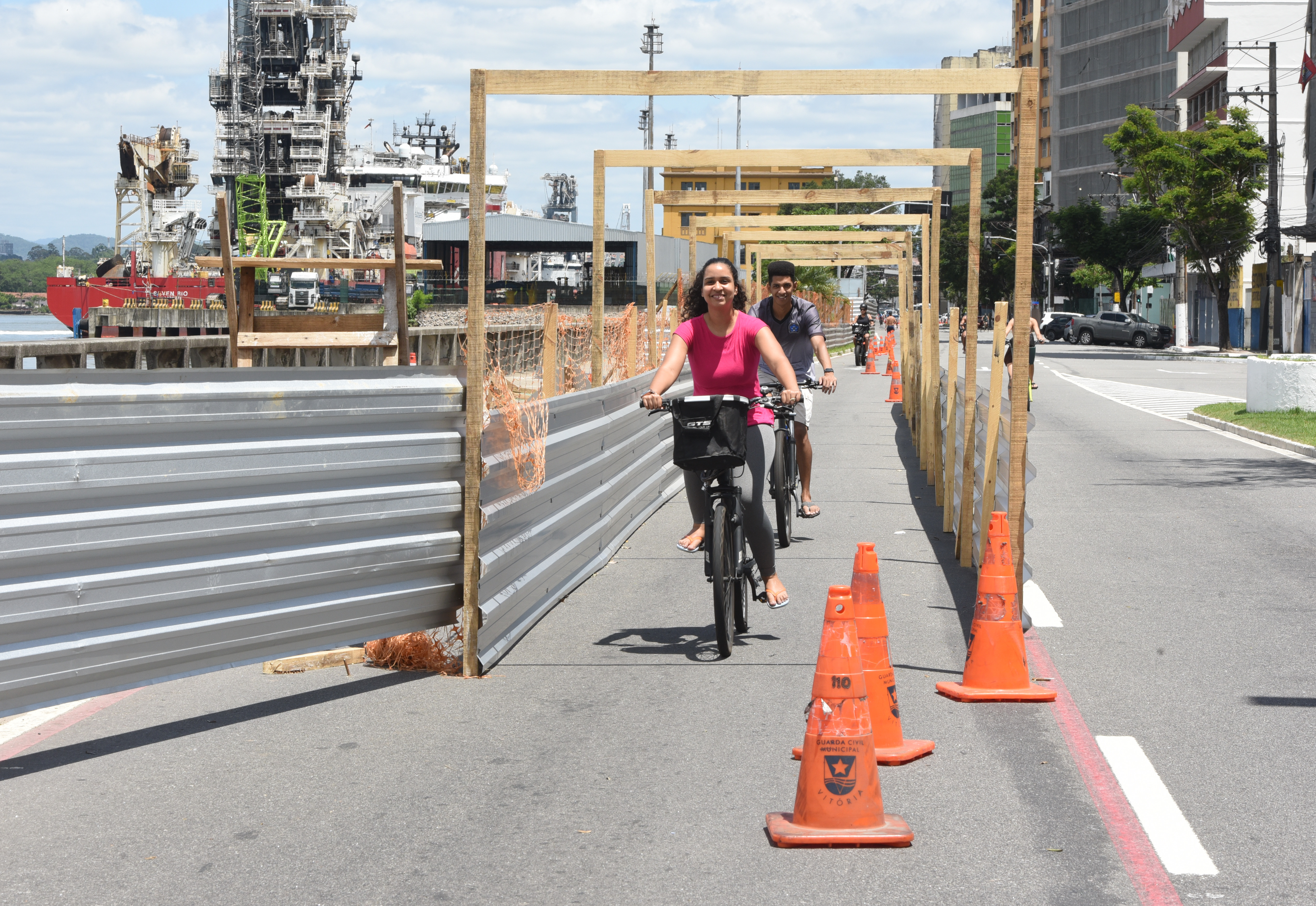 Faixa interdida na Avenida Beira Mar