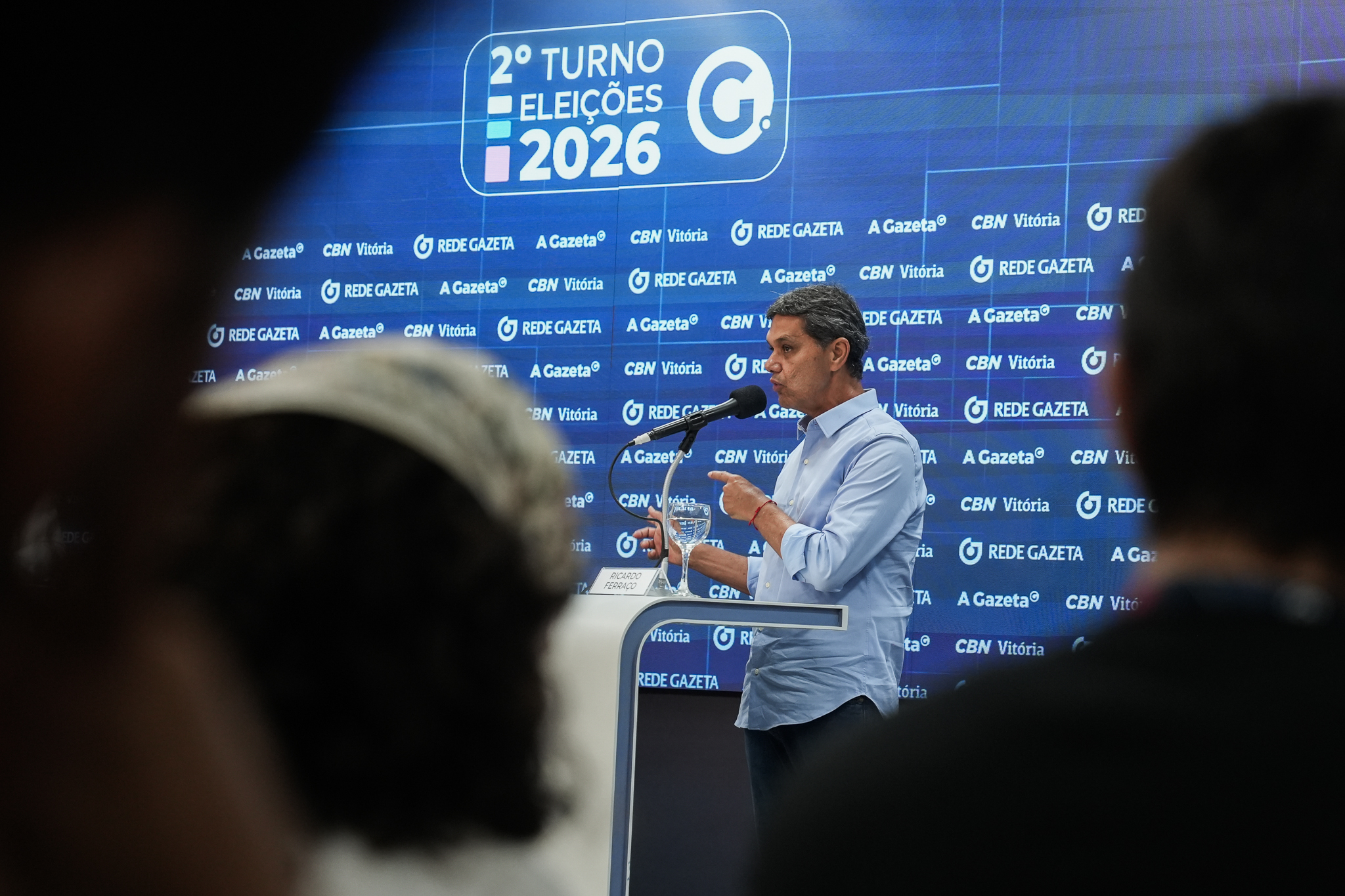O candidato ao governo do Espírito Santo, Ricardo Ferraço, compareceu ao debate, mas Lorenzo Pazolini não