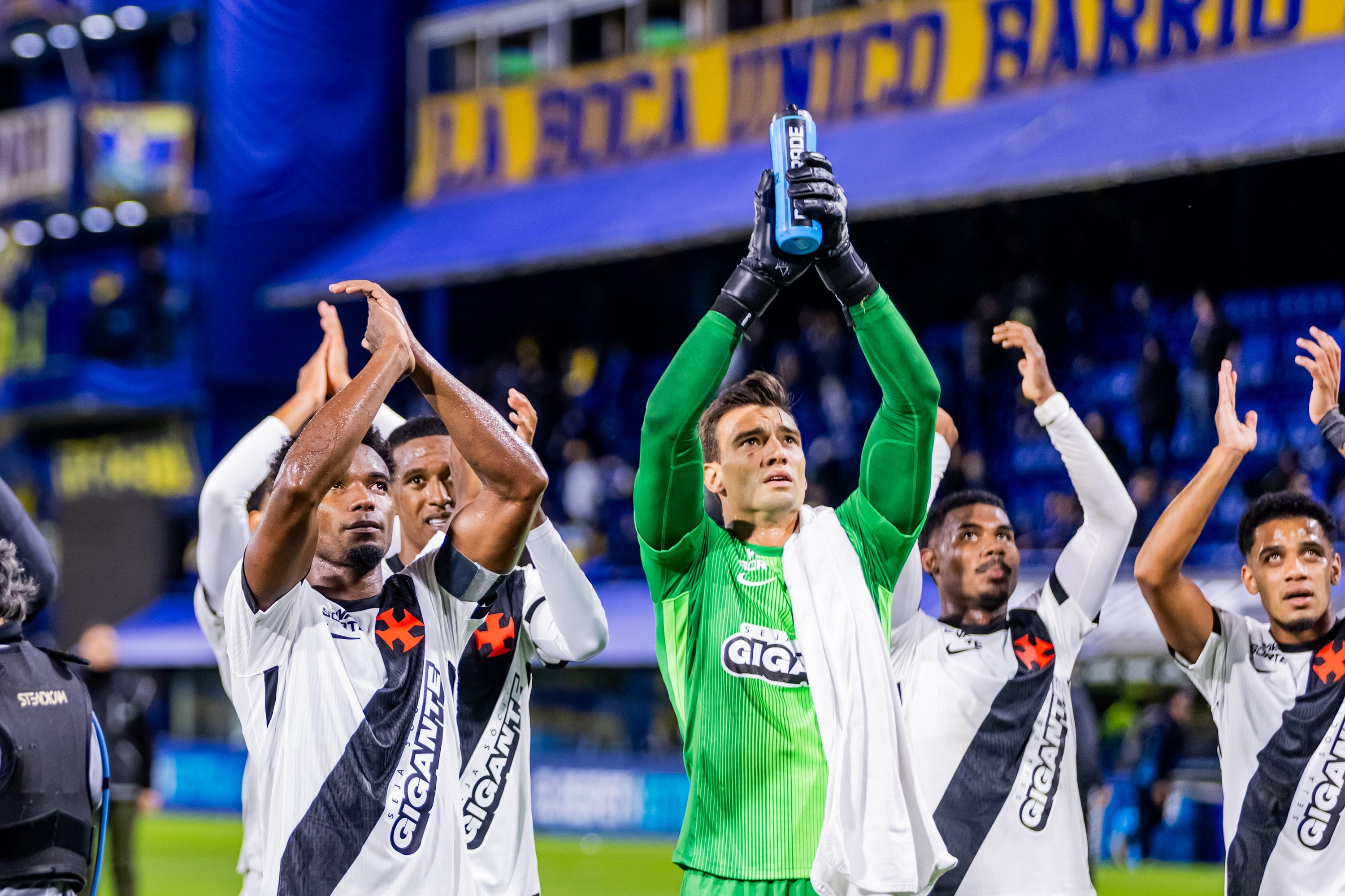 'Vasco cala a Bombonera': vitória contra o Boca repercute na imprensa internacional