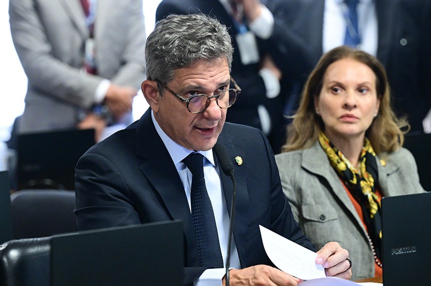 Senador Rogério Carvalho relatou a PEC da Segurança Pública