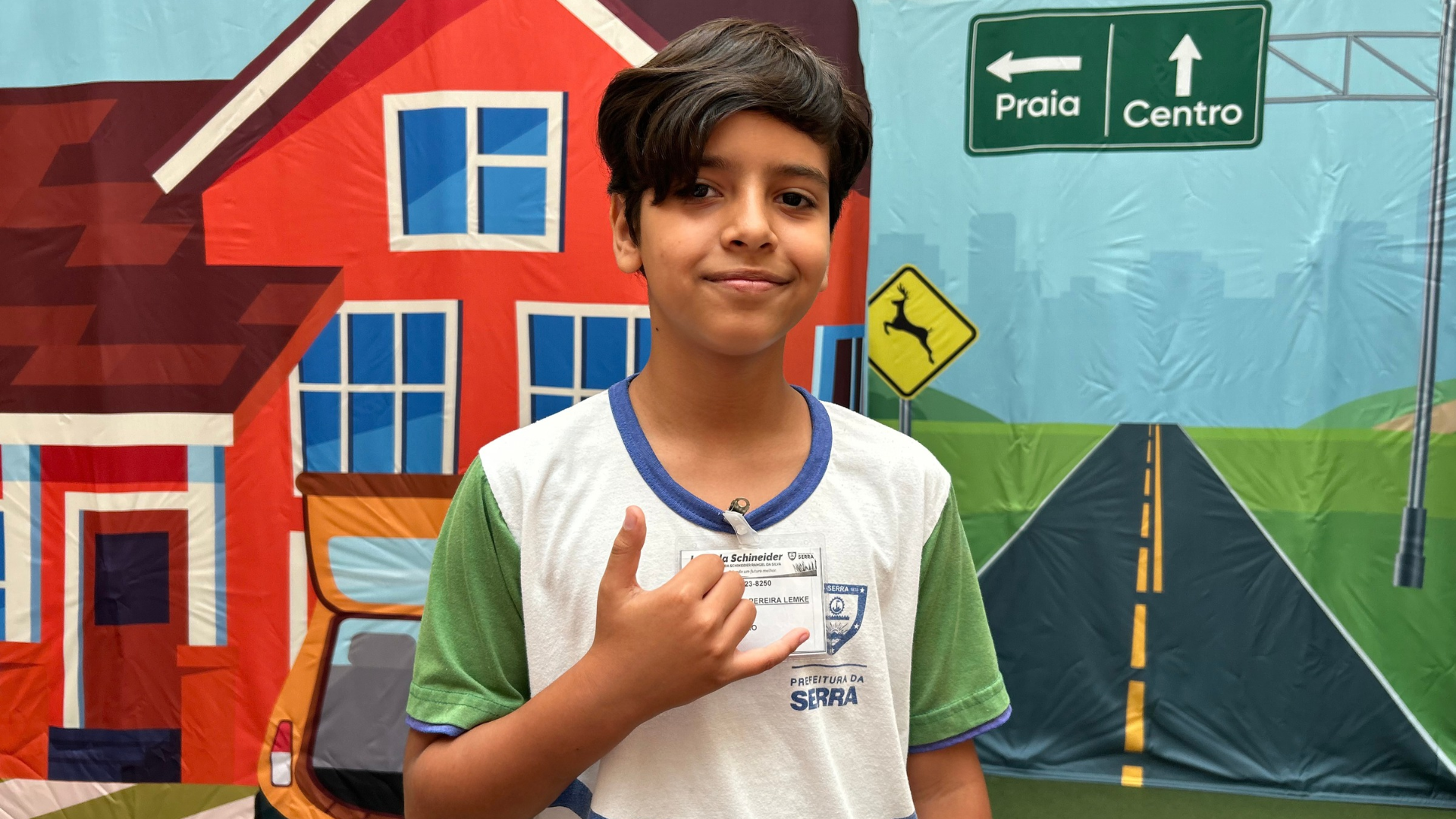 Theo, de 11 anos, participa de ação educativa sobre segurança no trânsito promovida pela Ecovias Capixaba, em Vitória