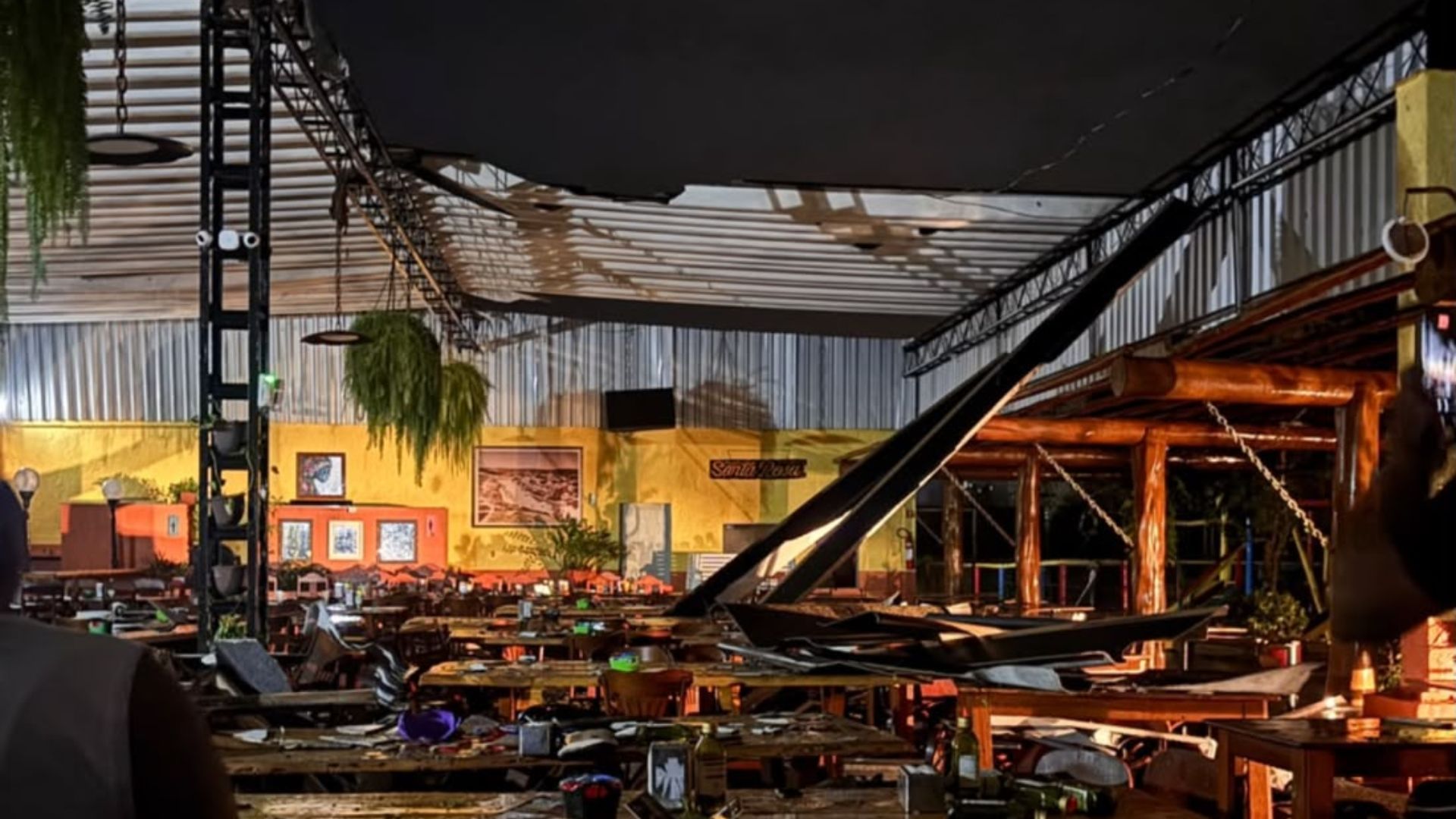 Temporal causa destruição e falta de energia no Note e Noroeste do ES