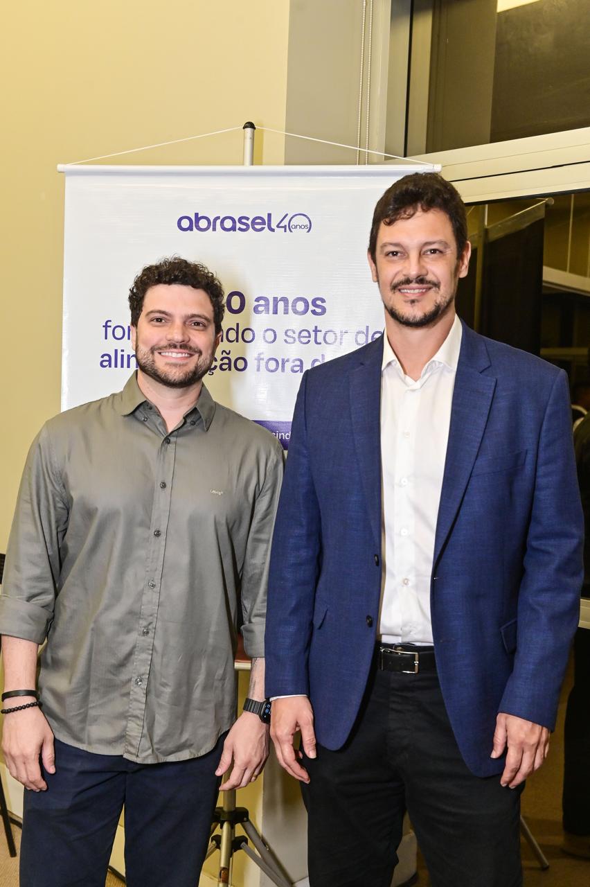 O Presidente da Abrasel no Espírito Santo, Marcelo Uliana, com o presidente do Sindbares, Rodrigo Vervloet.