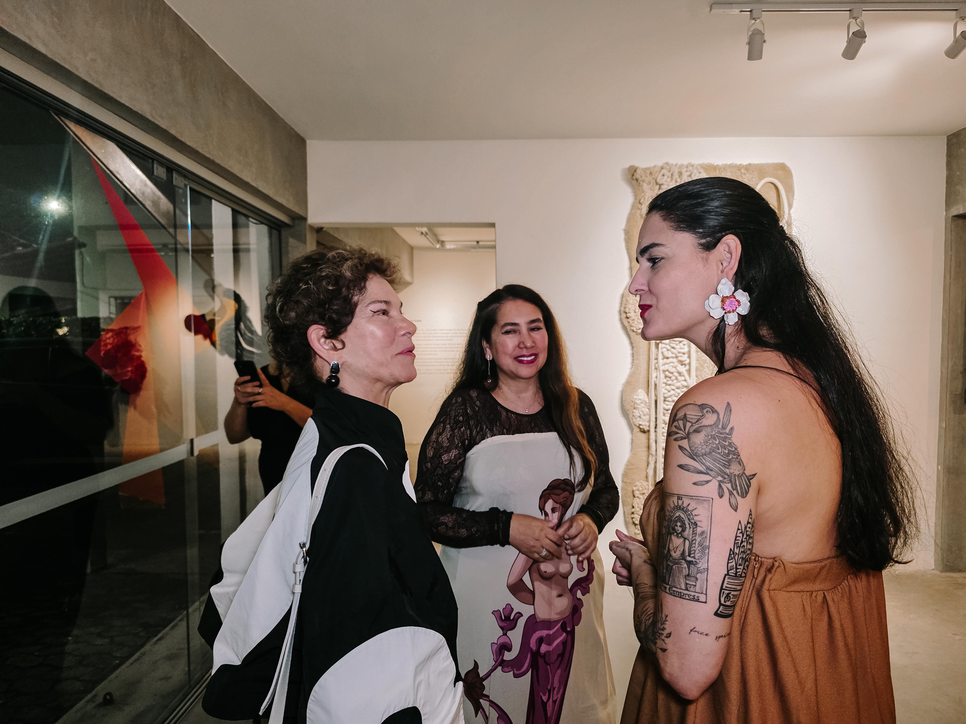 Exposição Peles Tecidas de Lorena Bruno
