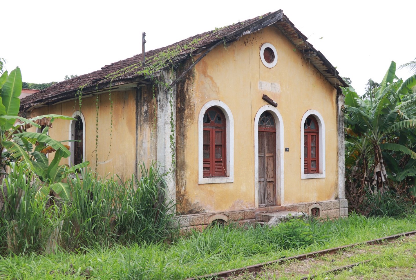O estado atual da Casa do Maquinista em Viana