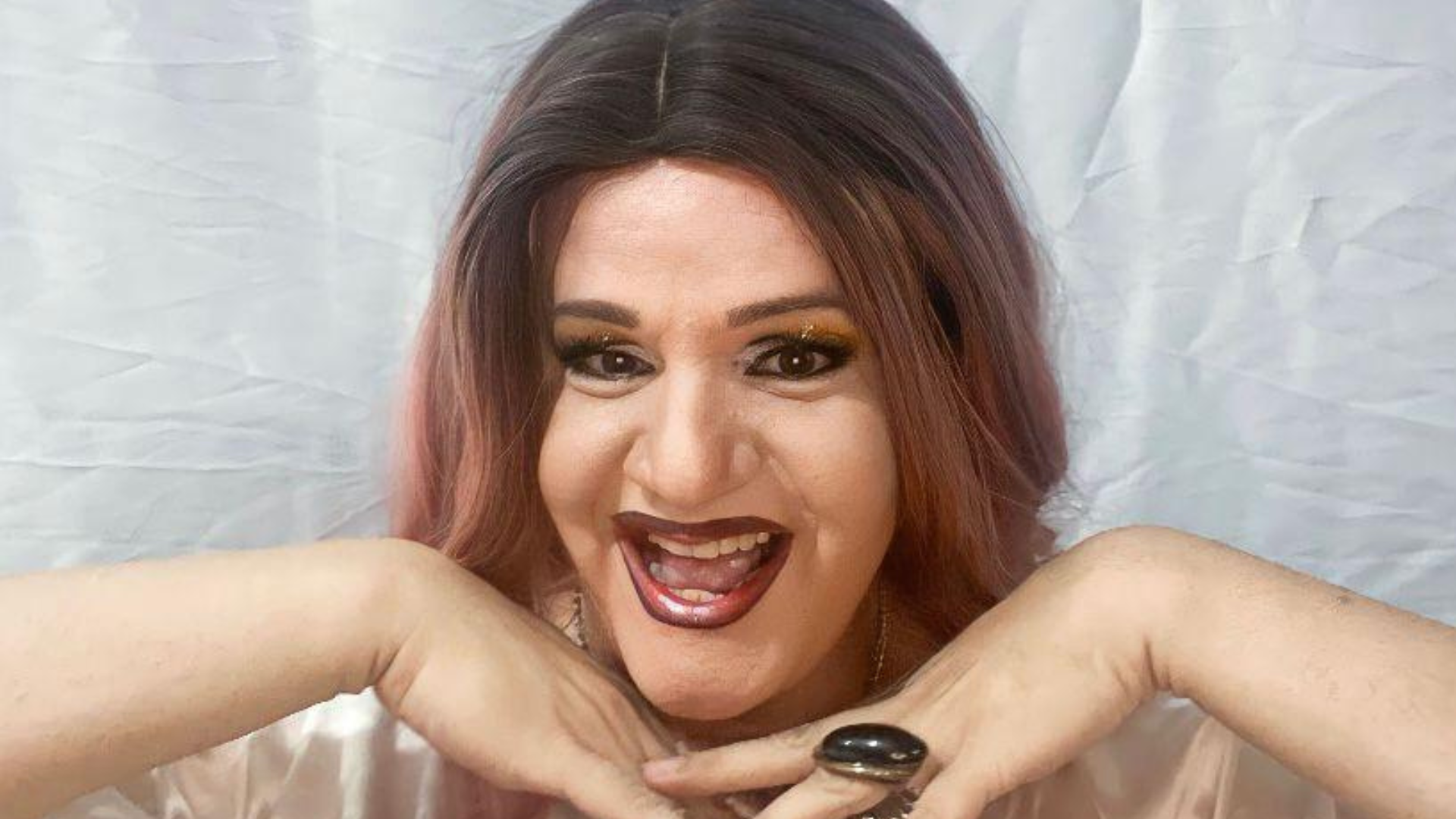 Drag queen de Vitória trabalha com o humor a mais de 20 anos no Espírito Santo