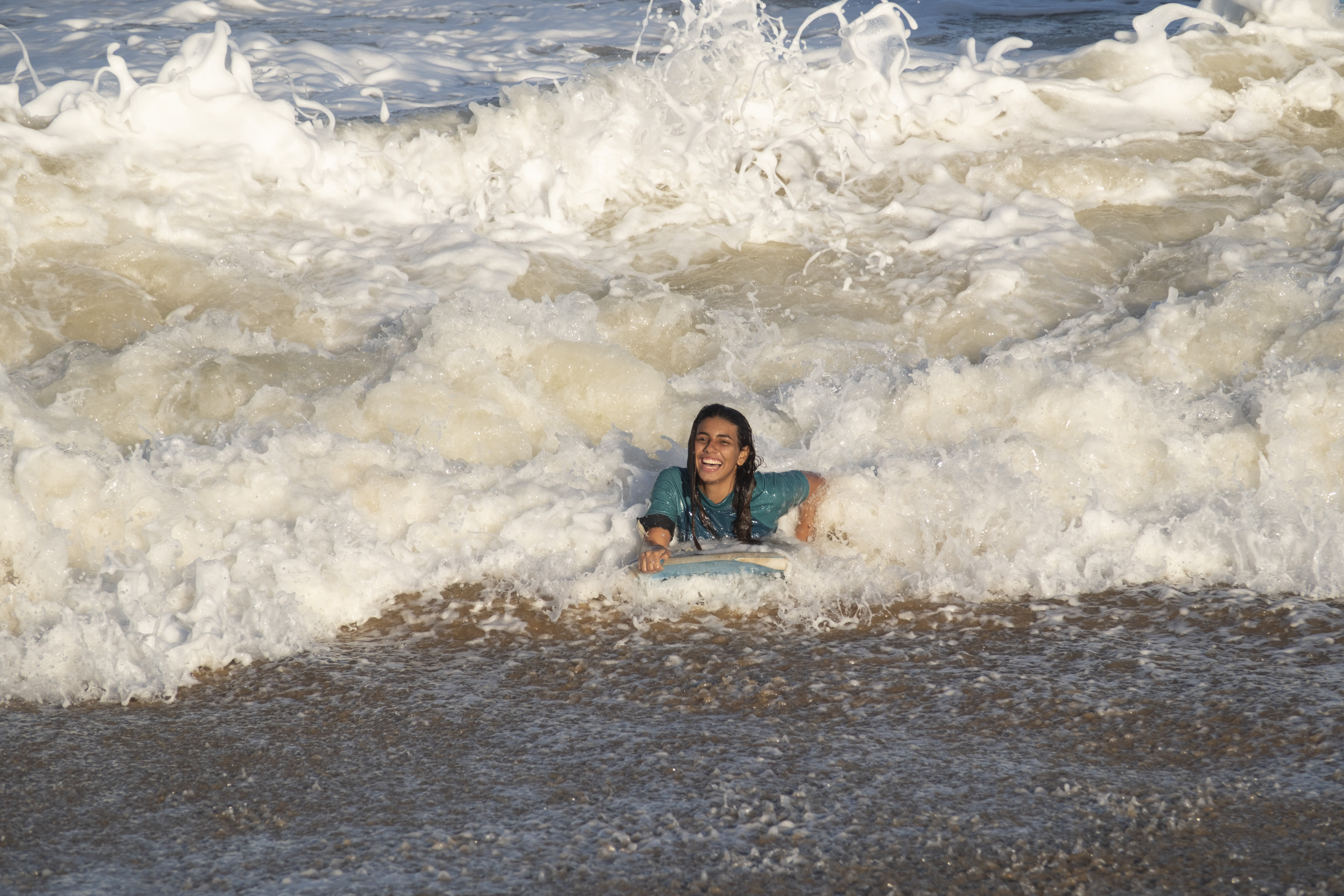 Instituto Viva Vida disponibiliza vagas para aulas gratuitas de bodyboarding na Serra