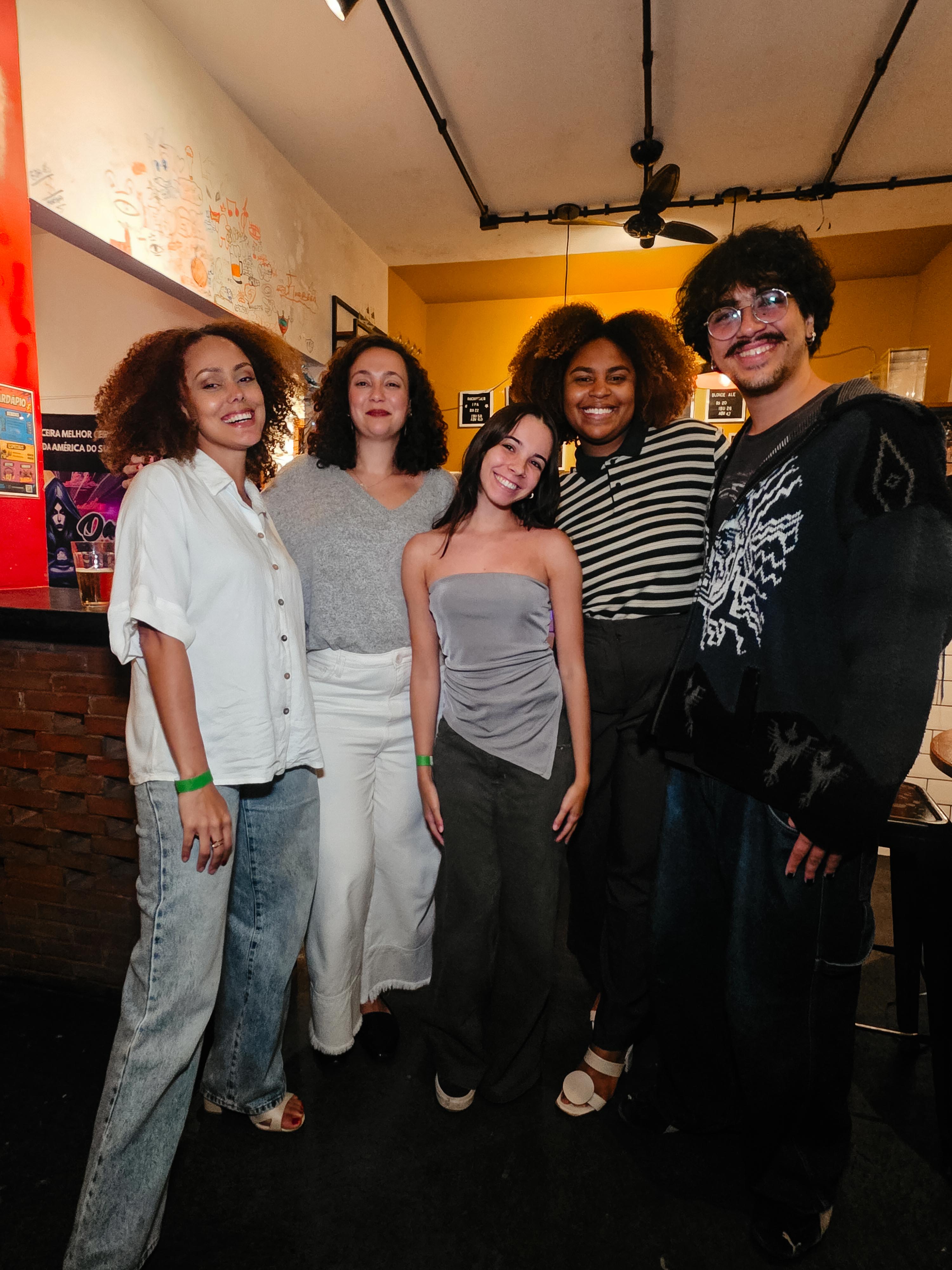 Elis Carvalho, Barbara Nascimento, Sofia Meneri, Bethânia Miranda e Miguel Alves