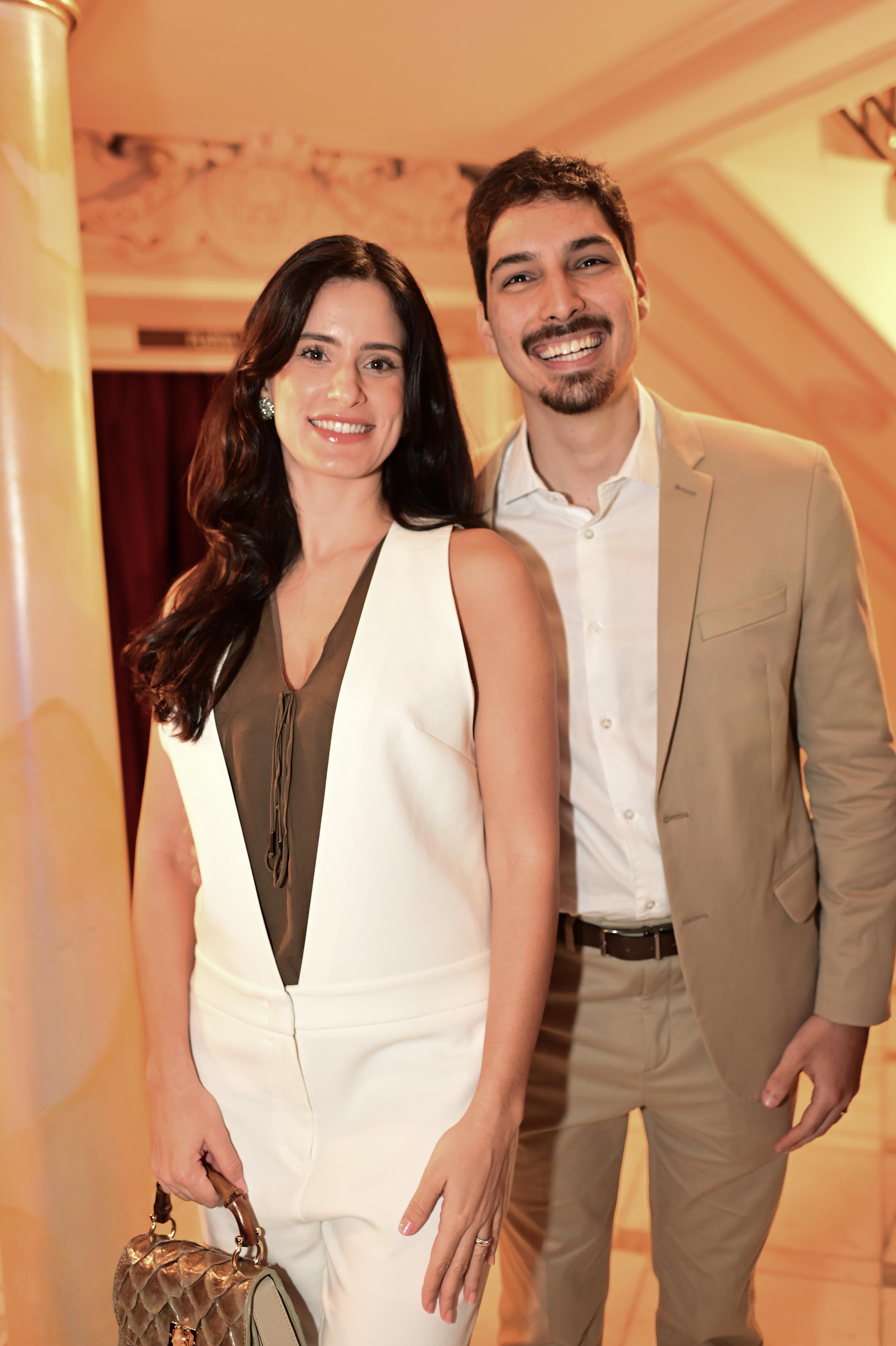 Alessandra Peres e Antônio Lindenberg