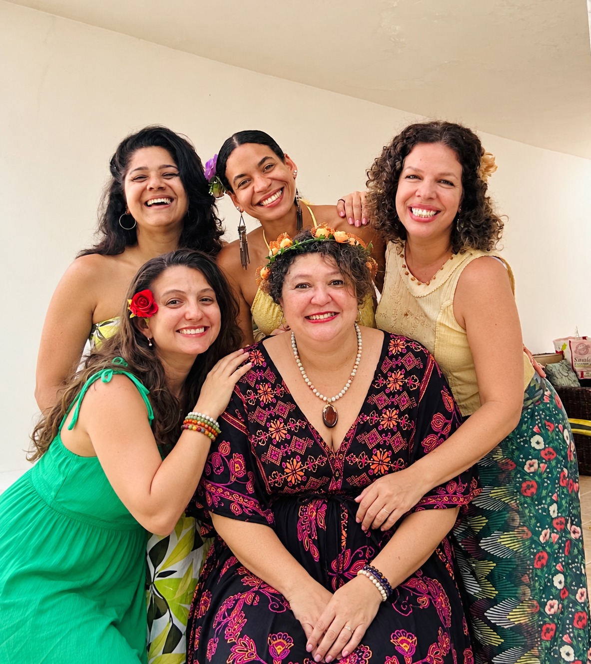 Luzi com mulheres do seu Coven