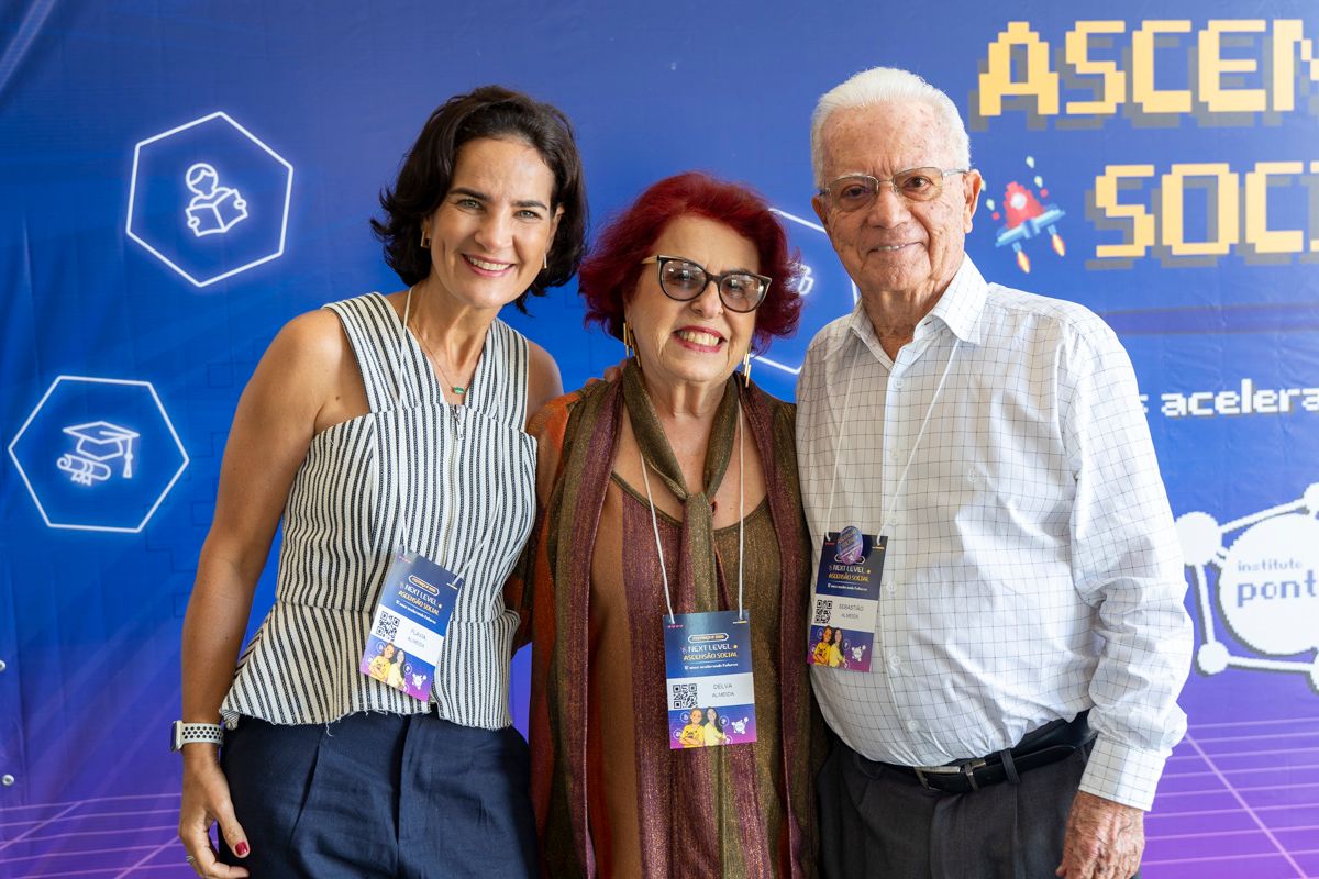 Flávia, Delva e Sebastião Almeida