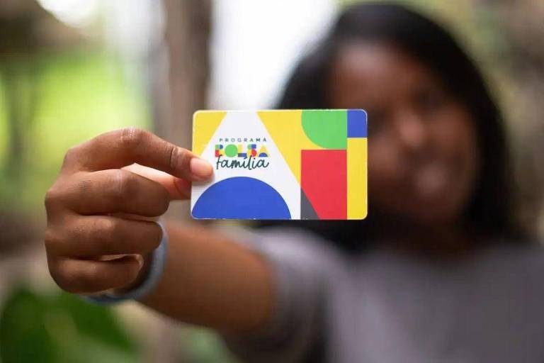 Governo reajusta Bolsa Família antes da eleições; entenda o que muda