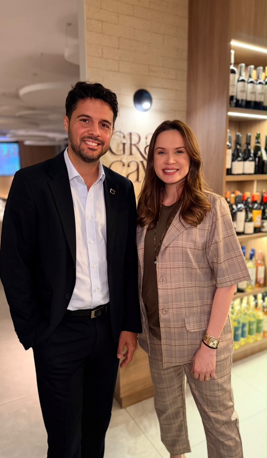 Carlos Reynolds e Francielly Ramos