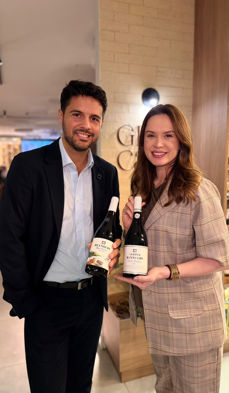Carlos Reynolds e Francielly Ramos