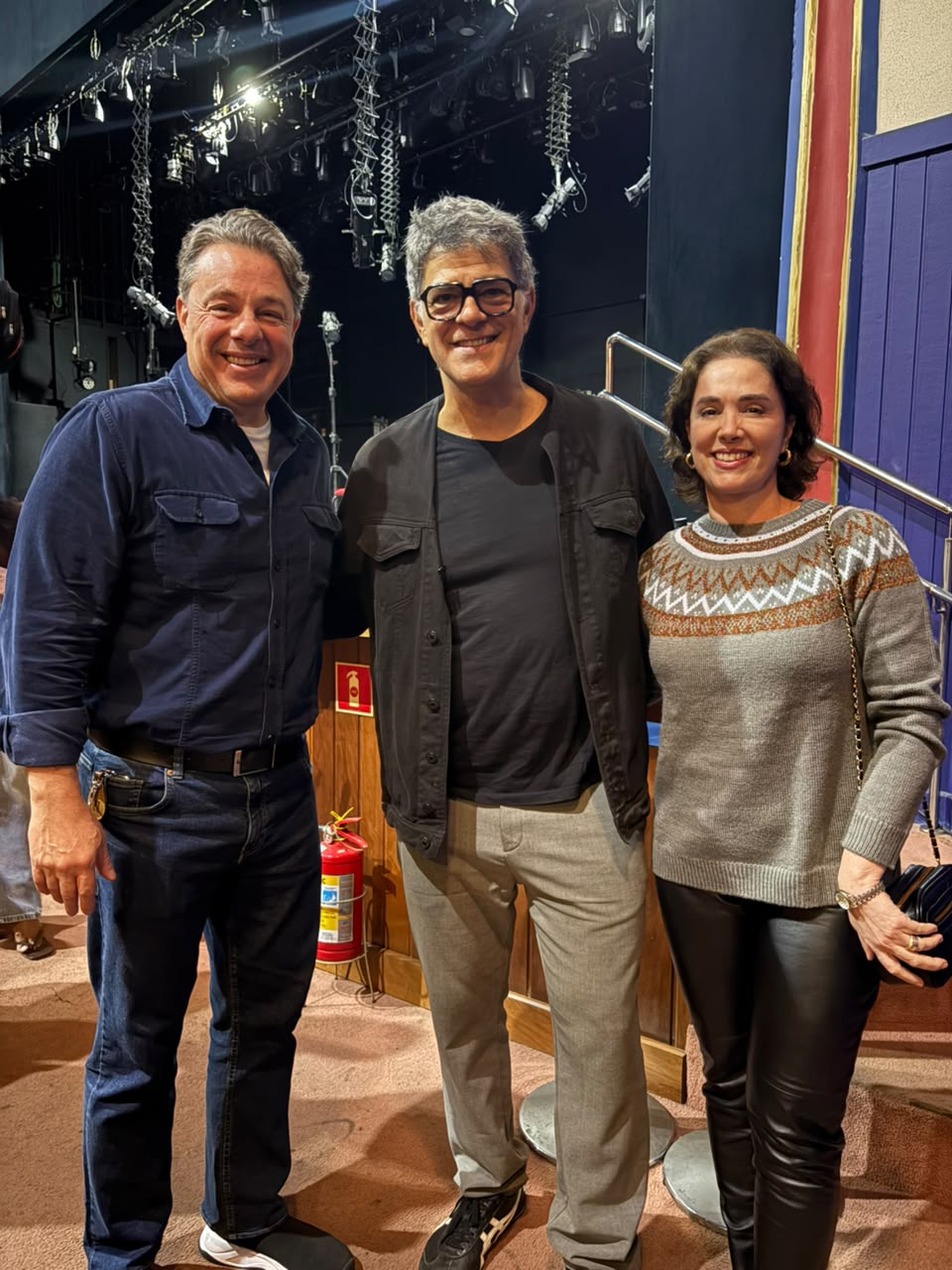 Marcus Magalhães, diretor de Relações Institucionais da Fecomércio-ES, e Andrea Magalhães e Eduardo Moscovis