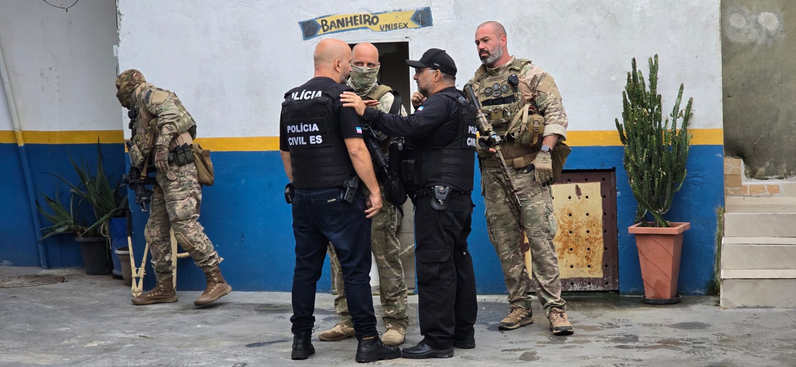 Polícia faz operação contra tráfico e crimes violentos no Sul do ES