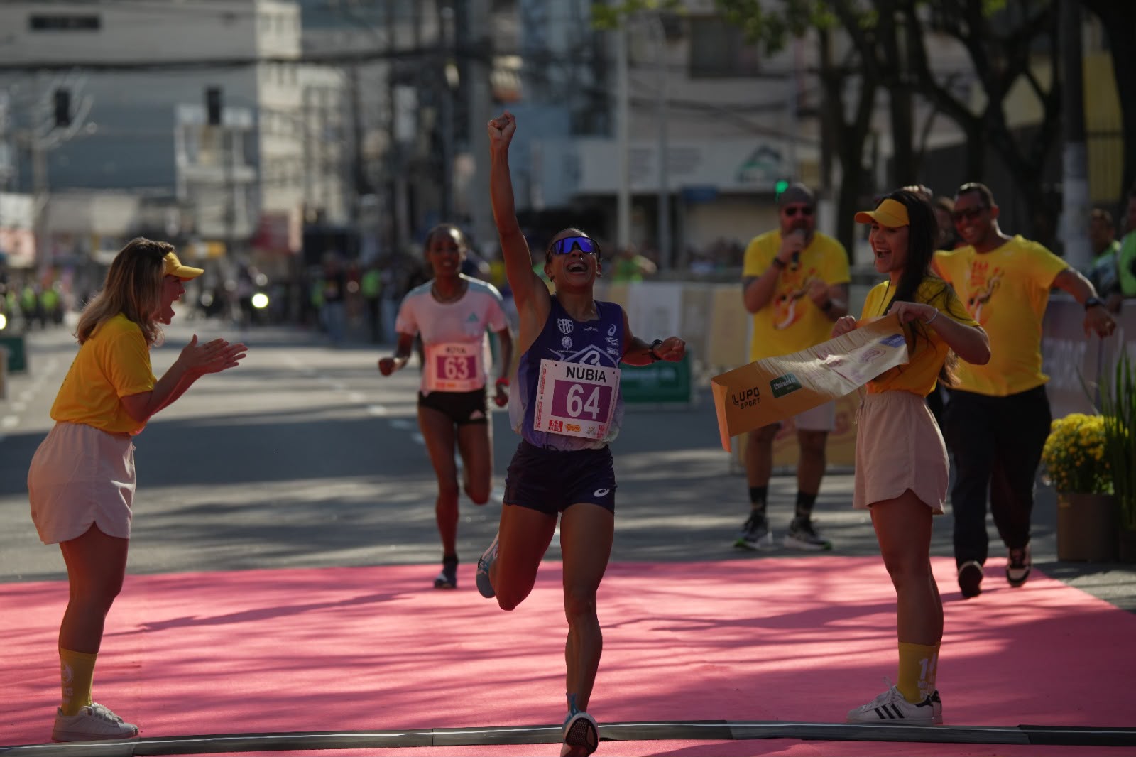 Núbia de Oliveira, campeã das Dez Milhas Garoto