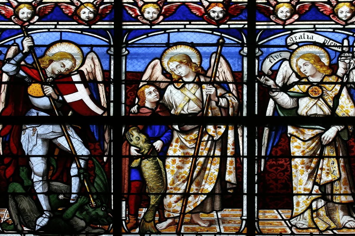 Os três arcanjos fazem parte dos sete espíritos puros que atendem ao trono de Deus (Imagem: Tiberiu Stan | Shutterstock)
