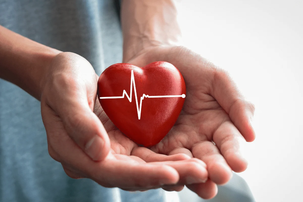 O sofrimento emocional também pode impactar a saúde do coração (Imagem: SrideeStudio | Shutterstock)