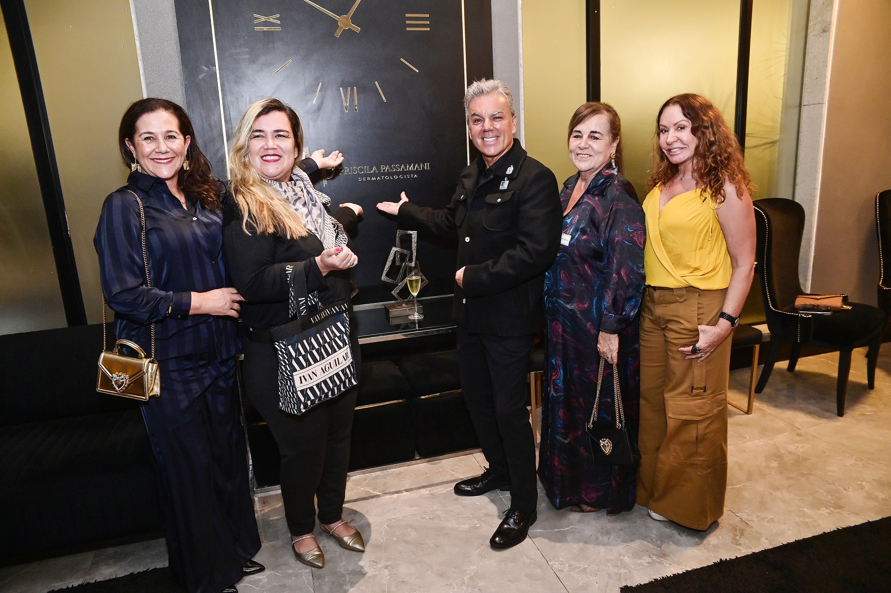 Rosianne Dalla Bernadina, Mariana Passamani, Ivan Aguilar, Arlete Passamani e Rose Frizzera