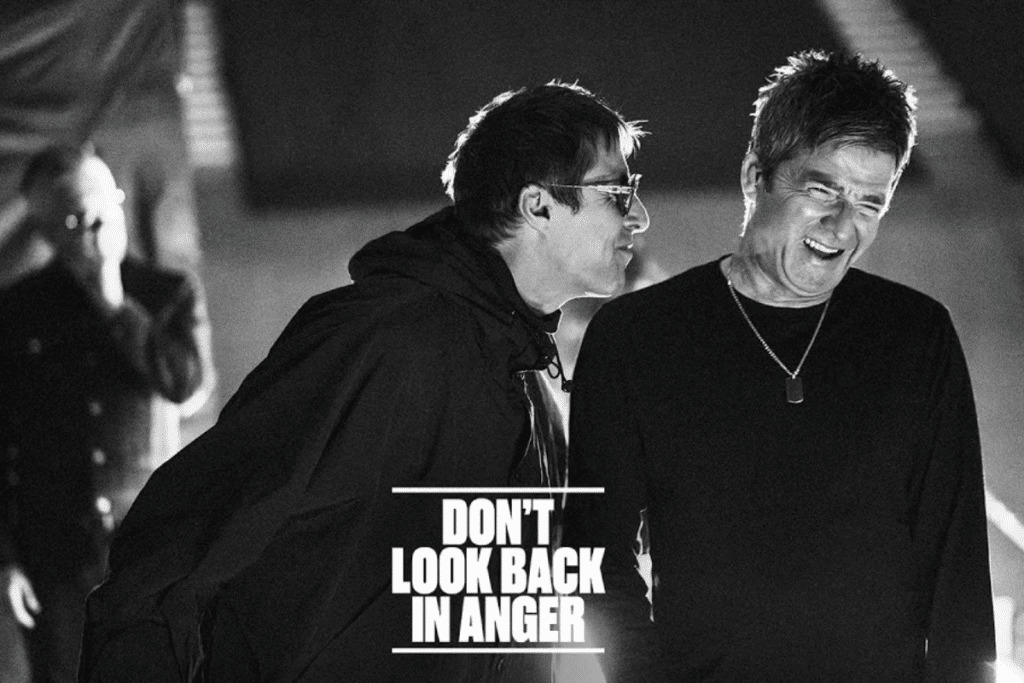 “Oasis: Don’t Look Back In Anger” acompanha o reencontro dos irmãos Liam e Noel Gallagher nos palcos (Imagem: Reprodução digital | Disney Pictures)