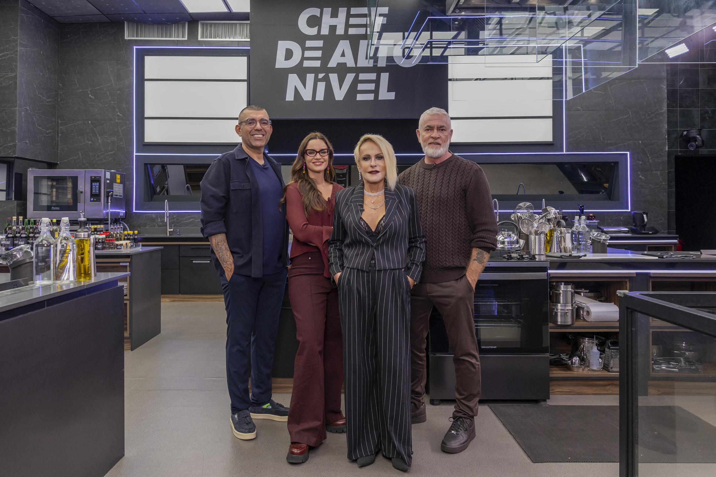 A apresentadora Ana Maria Braga e os chefs mentores Jefferson Rueda, Renata Vanzetto e Alex Atala.