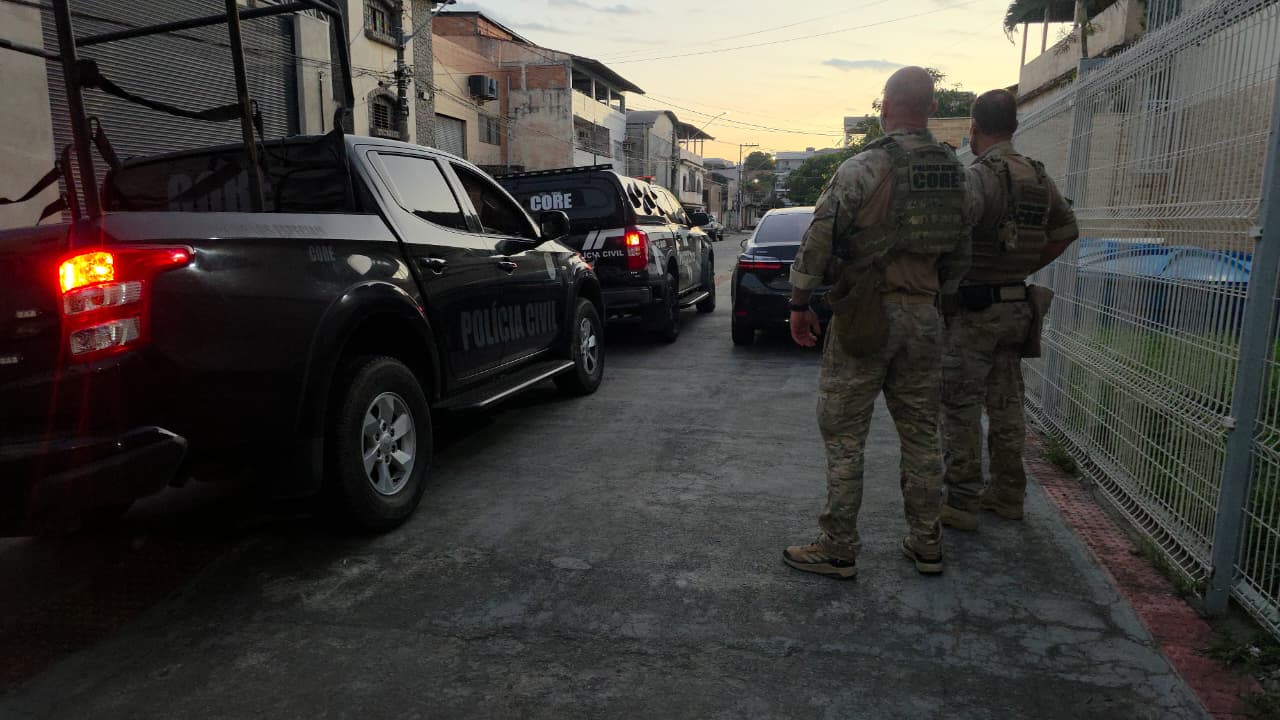 Polícia faz operação contra controle de internet por grupos criminosos em Vila Velha