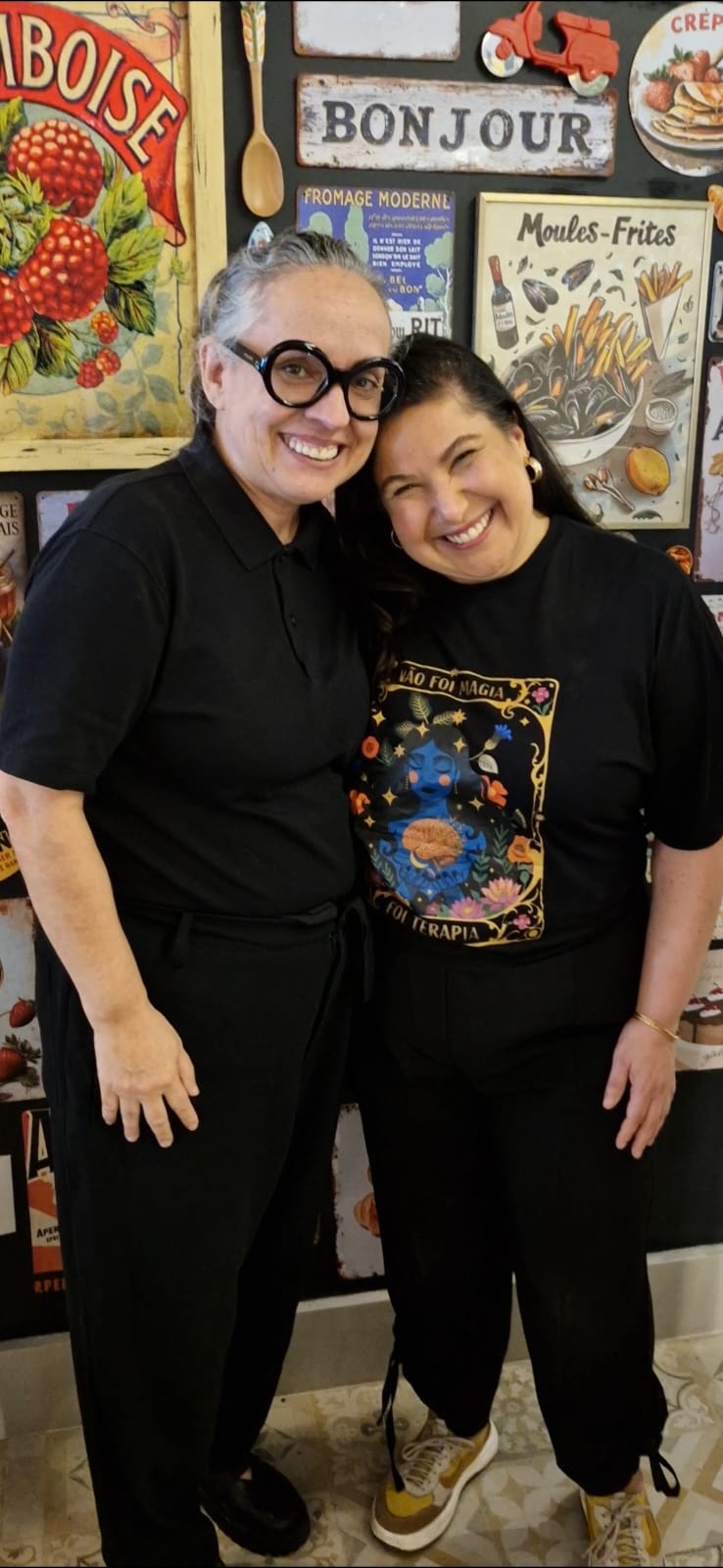 Bia Delmaestro e Mariana Xavier