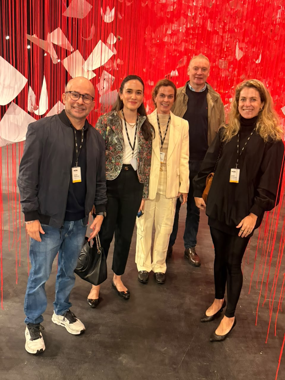 Cristiano Carvalho, Júnia Perenzin, Mariana Buaiz e Flávia Dalla, recebidos pelo professor da UFPR, Marcelo Conrado no MON - Museu Oscar Niemeyer
