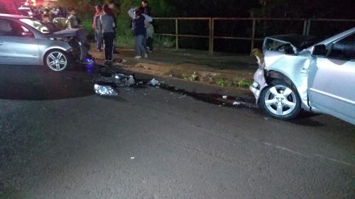 Duas pessoas ficam feridas em batida frontal na Rua Leonardo da Vinci, em Cascavel
