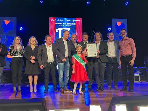 Evento promovido pela AMOP, com apoio da Itaipu Binacional, contou com a participação de cantores de 10 Municípios