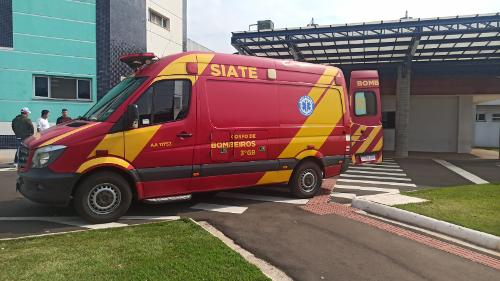 Vítima foi levada com ferimentos graves ao Hospital Universitário