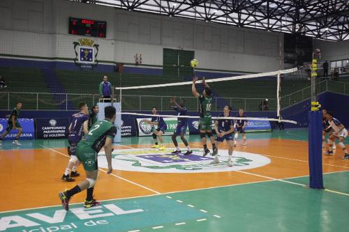 O time de Cascavel venceu Araucária na estreia da etapa do Estadual
