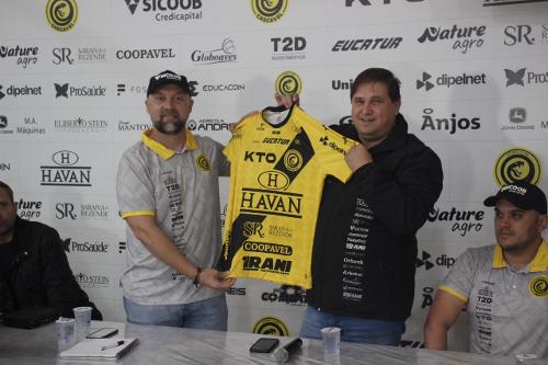 Valdinei Silva, presidente do Futebol Clube Cascavel