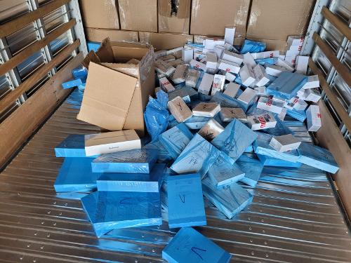 Celulares e notebooks apreendidos pela Polícia Federal, em Cascavel