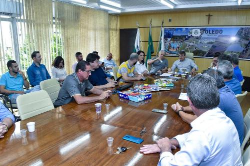 Reunião em Toledo debate situação da Gripe Aviária na América do Sul